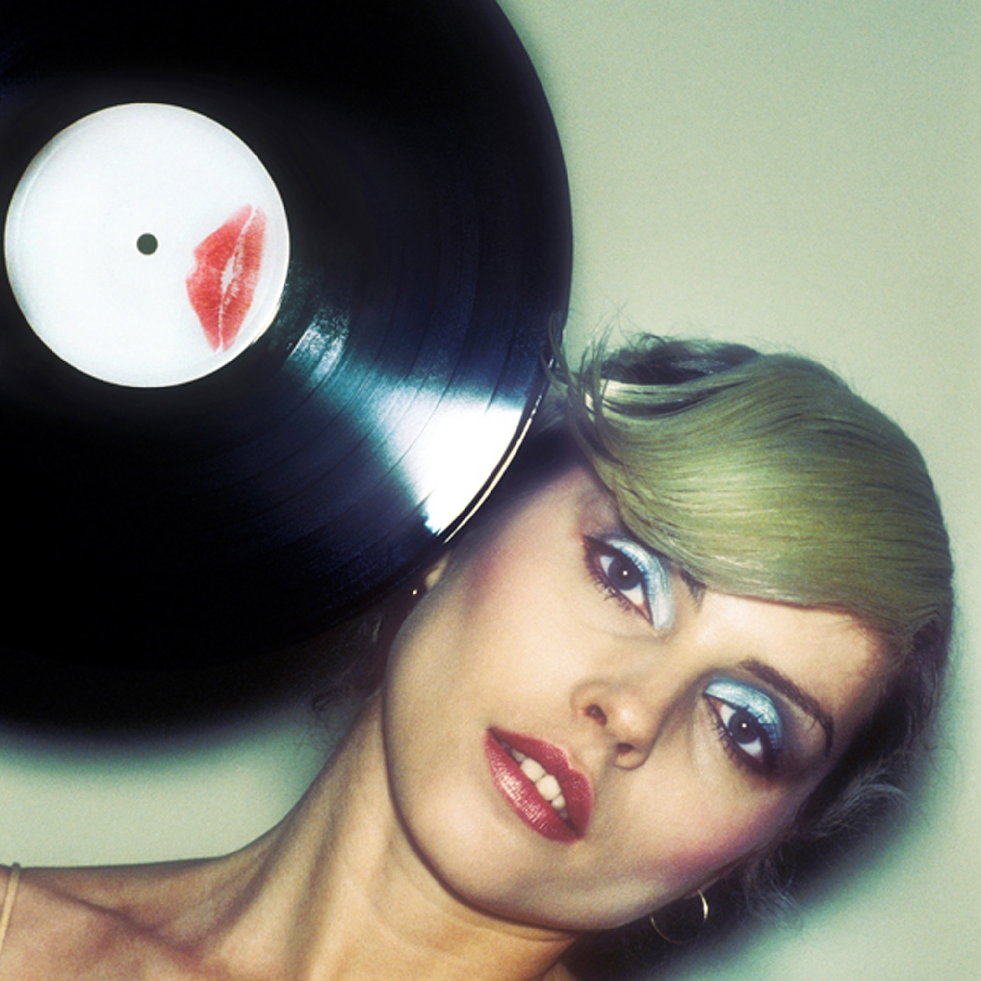 Music Memorabilia and Vinyl Records Showcase Sale