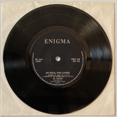 Lot 367 - JOY DIVISION - AN IDEAL FOR LIVING 7" EP (ENIGMA RECORDS 1978 ORIGINAL - PSS 139)