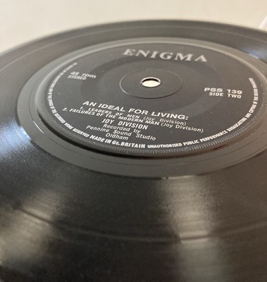 Lot 367 - JOY DIVISION - AN IDEAL FOR LIVING 7" EP (ENIGMA RECORDS 1978 ORIGINAL - PSS 139)