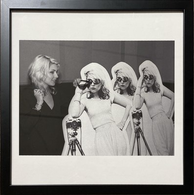 Lot 427 - DEBBIE HARRY - MARTYN GODDARD SIGNED DESKTOP CUTOUT.