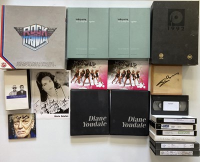 Lot 32 - PROMOTIONAL VHS / PROMOTIONAL AND SIGNED ITEMS INC DEF JAM.