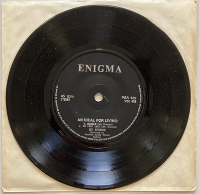 Lot 480 - JOY DIVISION FULLY SIGNED IDEAL FOR LIVING EP.