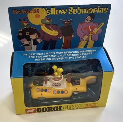 Lot 352 - BEATLES YELLOW SUBMARINE CORGI TOY IN BOX.