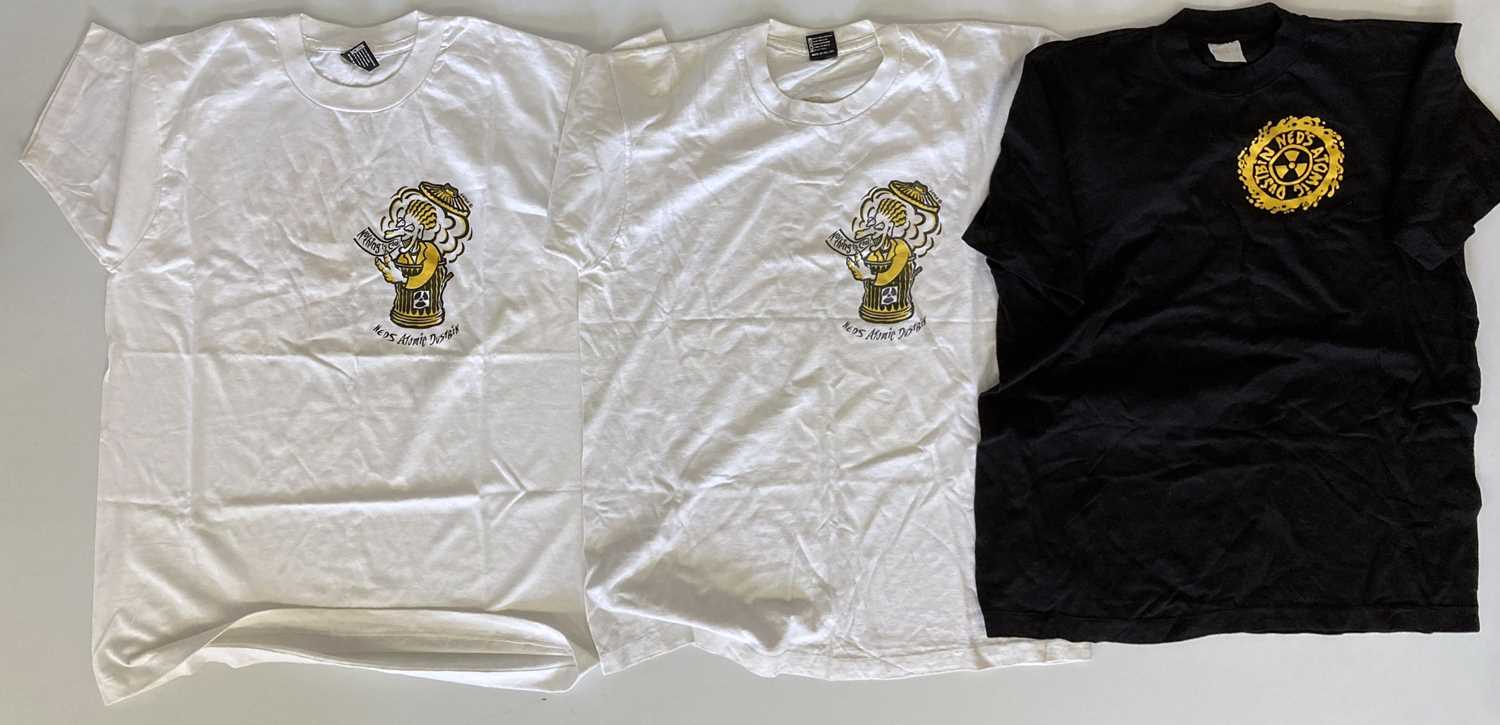 Lot 47 - NED'S ATOMIC DUSTBIN - MERCHANDISE INC LEIGH SMILER T-SHIRTS.