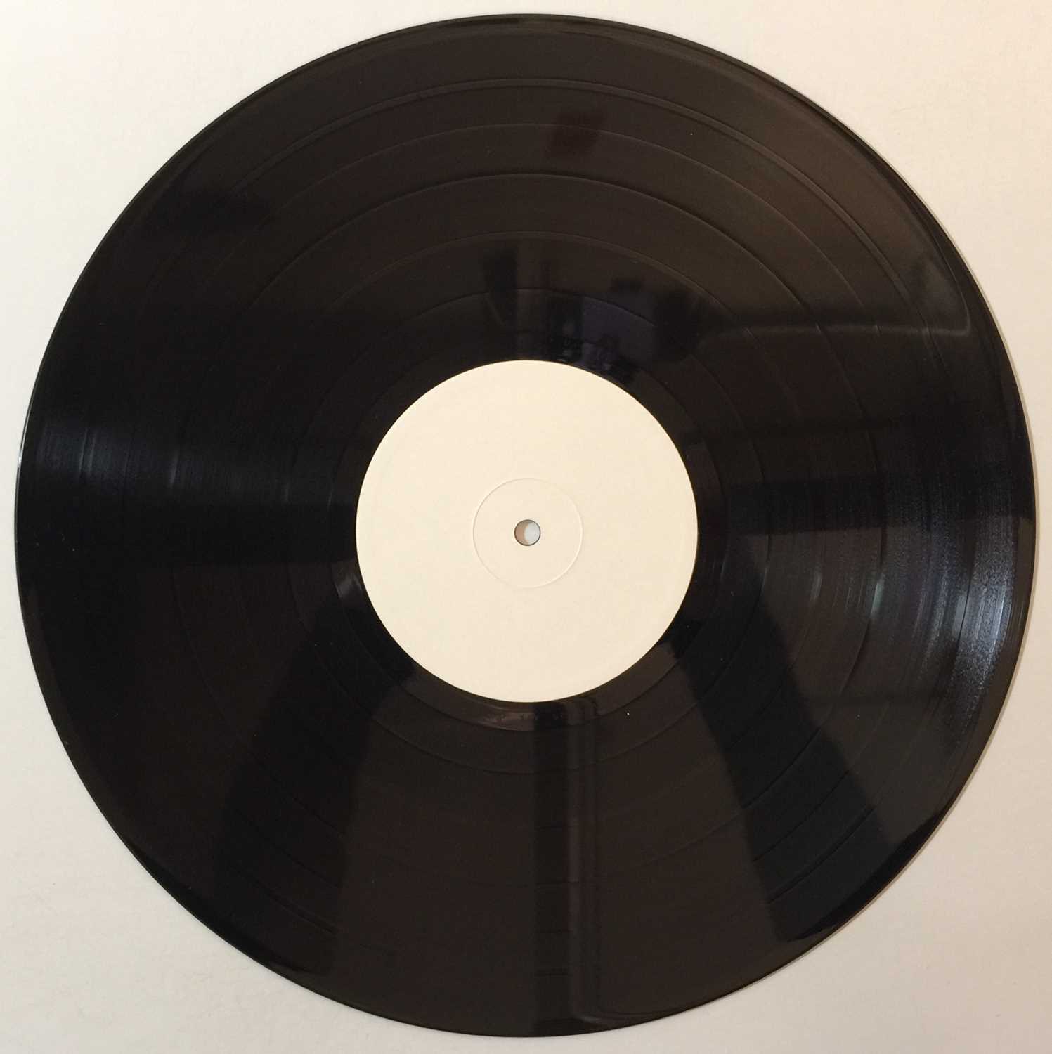 Lot 26 - JOHN LENNON - MIND GAMES LP (ORIGINAL UK WHITE LABEL TEST PRESSING)