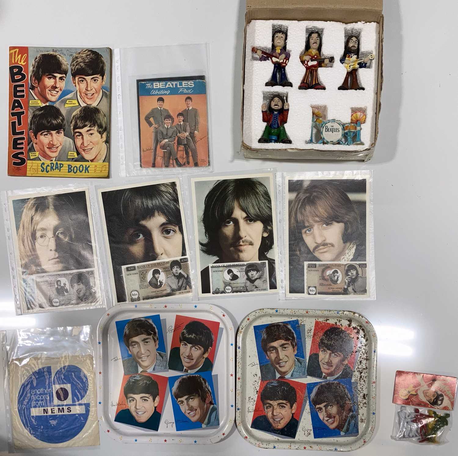 Lot 165 - THE BEATLES 60s MEMORABILIA.