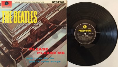 Lot 87 - THE BEATLES - PLEASE PLEASE ME LP (UK STEREO 4TH PRESSING - PCS 3042)