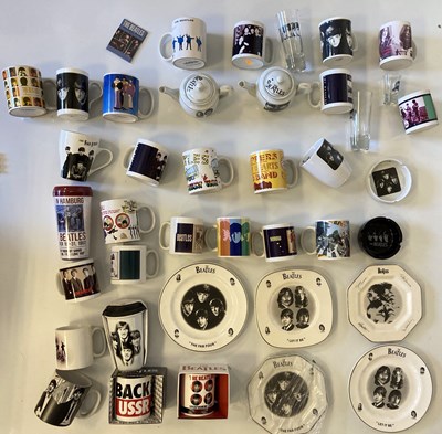 Lot 194 - BEATLES MUGS AND GLASSWARE.