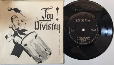 Lot 98 - JOY DIVISION - AN IDEAL FOR LIVING 7" EP (ENIGMA RECORDS 1978 ORIGINAL - PSS 139)