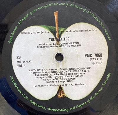 Lot 90 - THE BEATLES - WHITE ALBUM LP - NUMBER 0000815 (ORIGINAL UK MONO COPY)