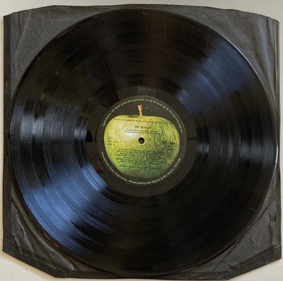 Lot 90 - THE BEATLES - WHITE ALBUM LP - NUMBER 0000815 (ORIGINAL UK MONO COPY)