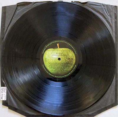 Lot 90 - THE BEATLES - WHITE ALBUM LP - NUMBER 0000815 (ORIGINAL UK MONO COPY)