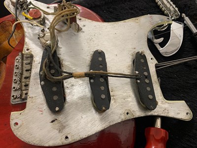 Lot 35 - 1963 FENDER STRATOCASTER.