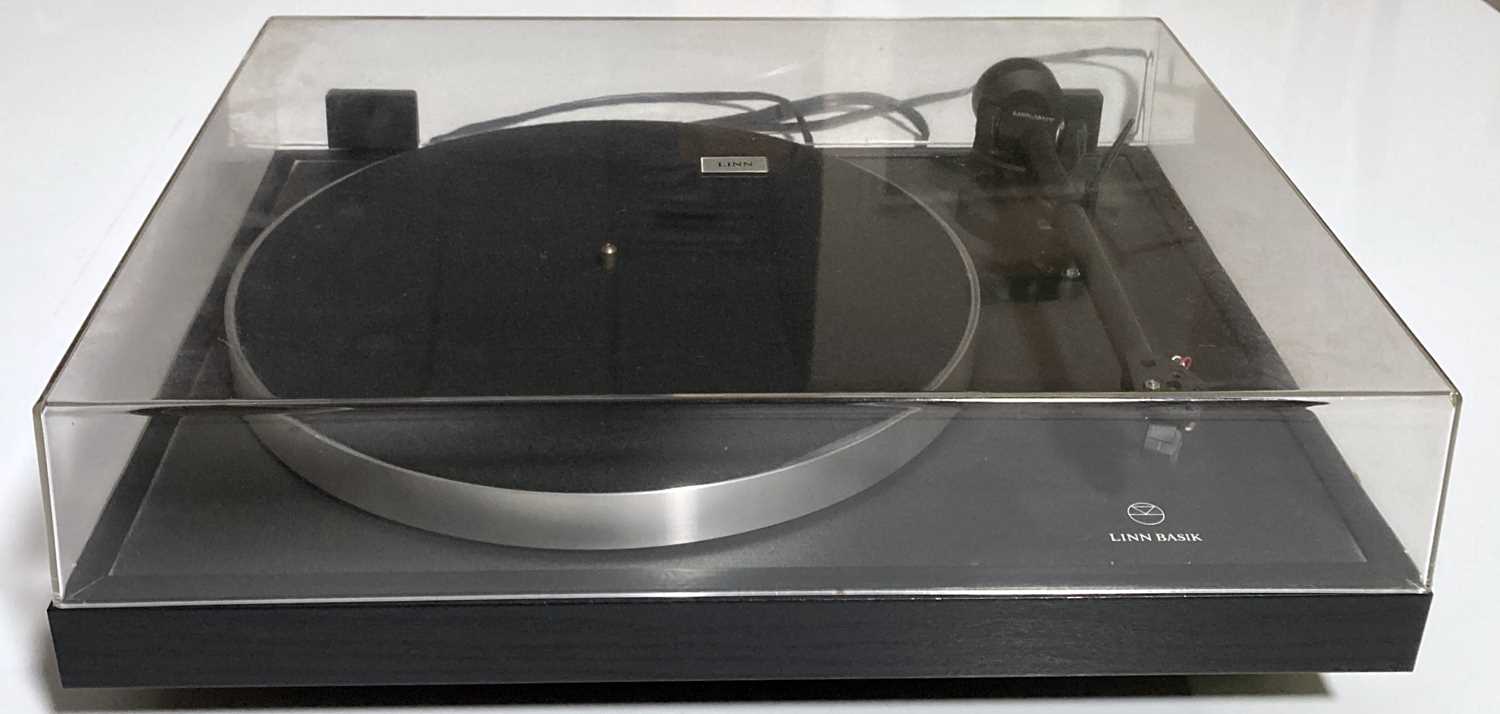 Lot 3 - LINN BASIK TURNTABLE WITH AKITO TONEARM.