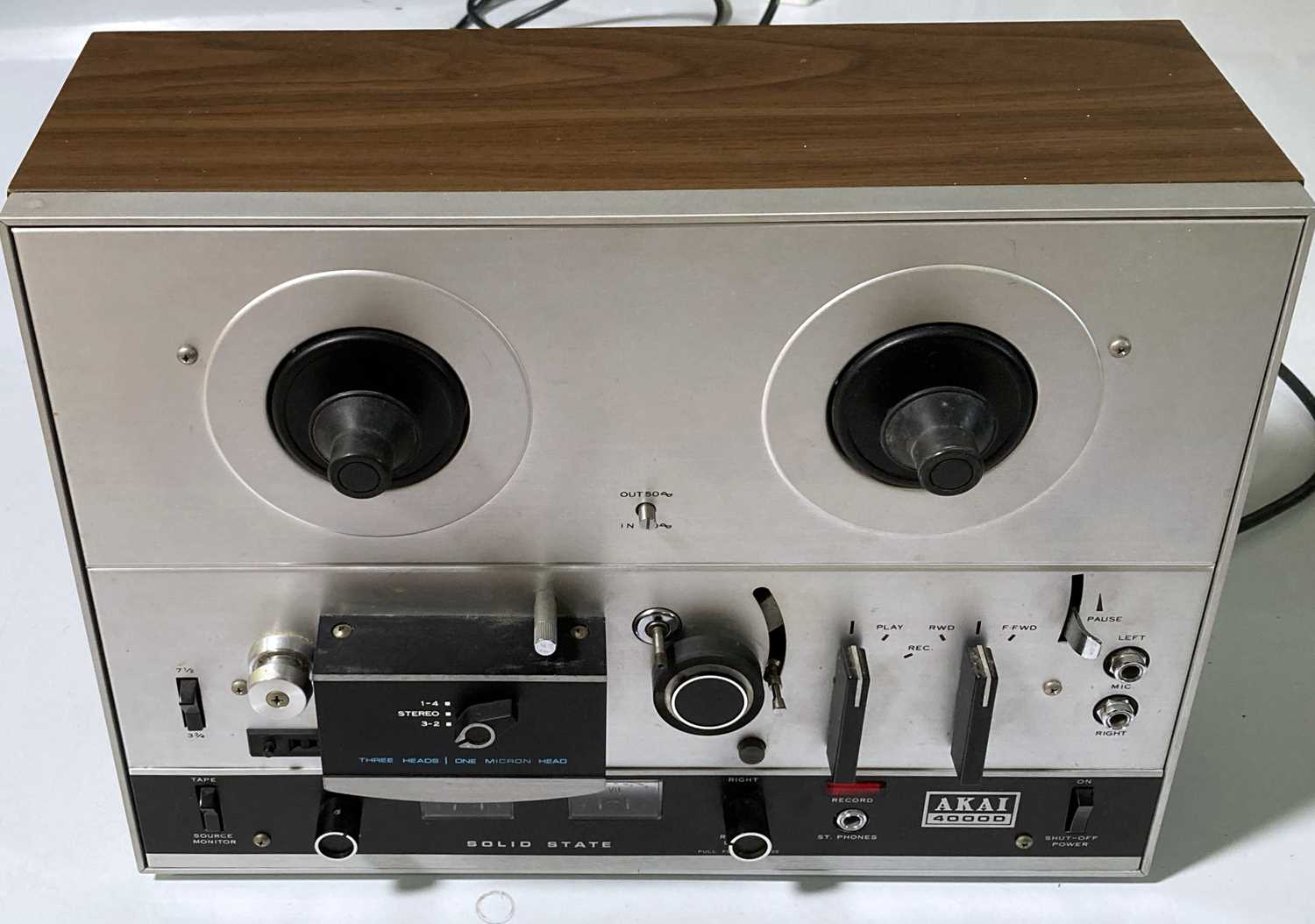 Lot 5 - AKAI 4000D REEL TO REEL PLAYER IN BOX WITH SPEAKERS.