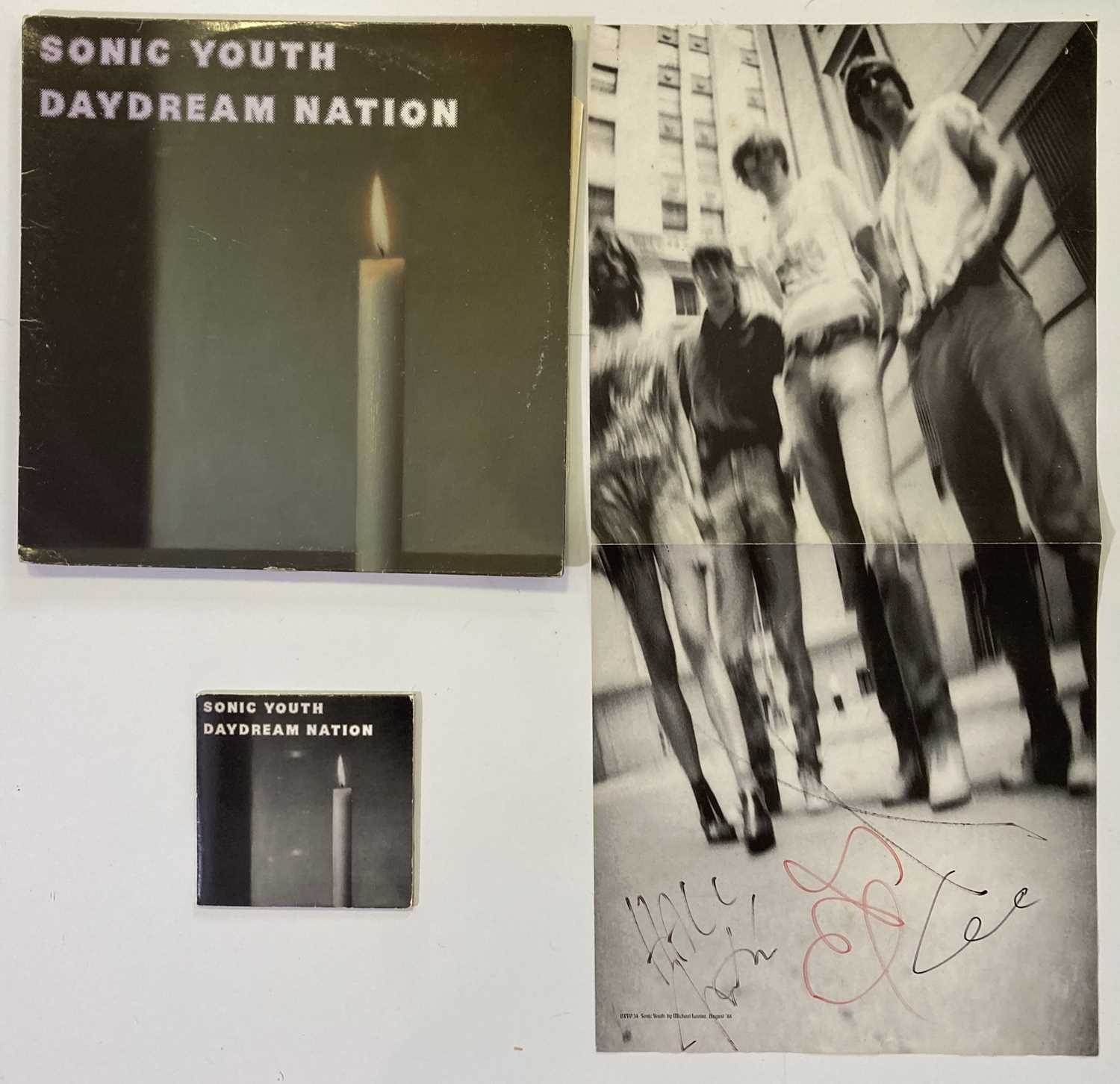 Lot 344 - SONIC YOUTH SIGNED DAYDREAM NATION.