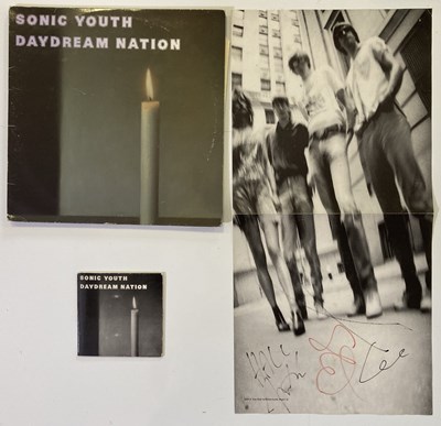 Lot 344 - SONIC YOUTH SIGNED DAYDREAM NATION.