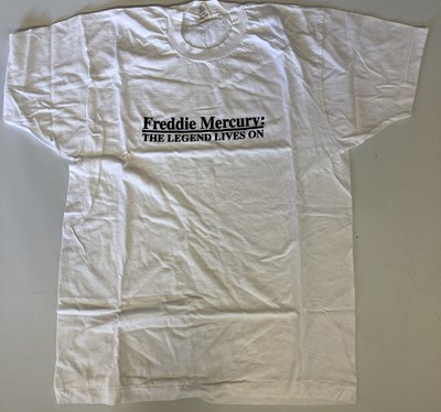 Lot 95 - QUEEN CLOTHING - CONCERT / PROMO.