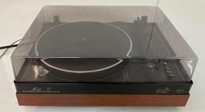 Lot 7 - ARISTON AUDIO RDII MODEL E TURNTABLE WITH LINN BASIK TONEARM