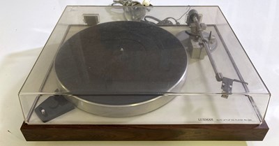 Lot 11 - LUXMAN PD-284 TURNTABLE