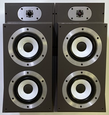 Lot 15 - LEAK 3050 SPEAKERS.