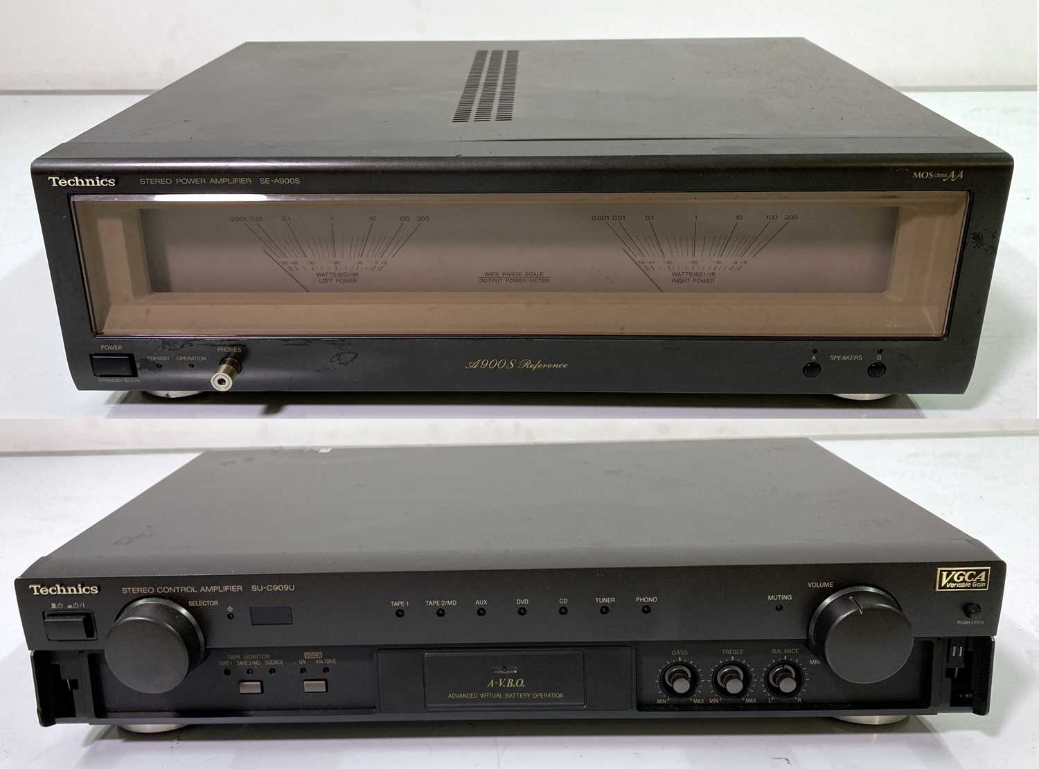 Lot 35 - TECHNICS EQUIPMENT - AMPLIFIERS.