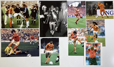Lot 158 - FOOTBALL AUTOGRAPHS - DUTCH STARS INC CRUYFF.