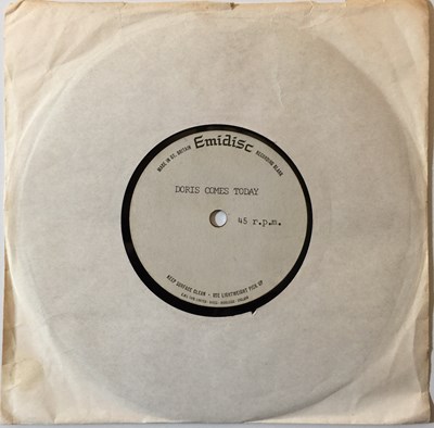 Lot 269 - BILL FAY - DORIS COMES TODAY 7" (ORIGINAL EMIDISC SINGLE-SIDED RECORDING)