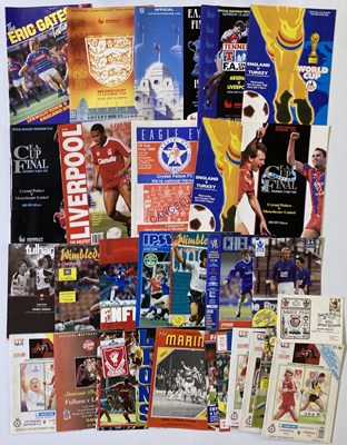 Lot 66 - CLASSIC ROCK - CONCERT PROGRAMMES AND TICKETS.
