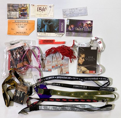 Lot 80 - BACKSTAGE/CREW PASSES.