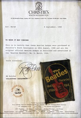 Lot 131 - 1960s ASSORTED BEATLES MEMORABILIA.