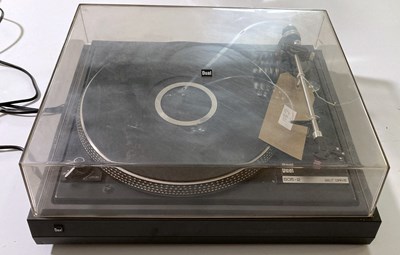 Lot 10 - DUAL 505-2 TURNTABLE. .