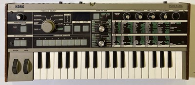 Lot 12 - KORG MICROKORG SYNTHESIZER/VOCODER.
