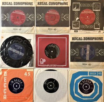 Lot 333 - TYRANNOSAURUS REX - ORIGINAL UK REGAL ZONOPHONE 7" PLUS EARLY BOLAN TITLES