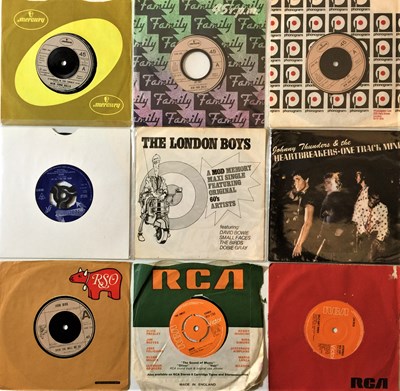 Lot 335 - GLAM - 7" COLLECTION