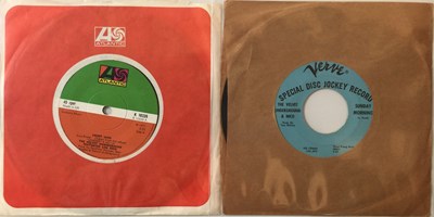 Lot 361 - THE VELVET UNDERGROUND - SUNDAY MORNING/SWEET JANE - 7" US/UK RARITIES