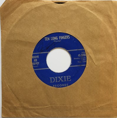Lot 191 - GROOVE JOE POOVEY SIGNED COPY OF TEN LONG FINGERS ON DIXIE RECORDS.