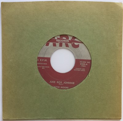 Lot 182 - LATTIE MOORE - JUKE BOX JOHNNIE C/W PRETTY WOMAN BLUES 7" (ORIGINAL US COPY - ARC RECORDS 8005)