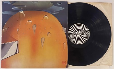 Lot 39 - GENTLE GIANT - ACQUIRING THE TASTE LP (ORIGINAL UK COPY - VERTIGO SWIRL 6360 041)
