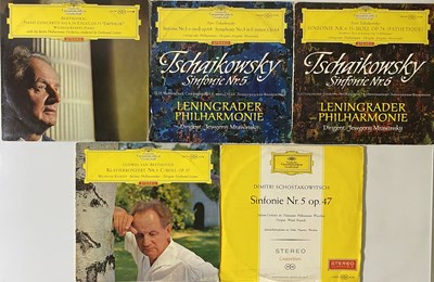 Lot 9 - DEUTSCHE GRAMMOPHON - RED STEREO LP PACK