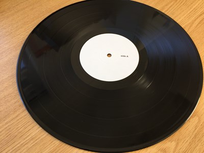 Lot 22 - MOTT THE HOOPLE - MOTT THE HOOPLE LP (2019 - UMC/ISLAND 7783388)