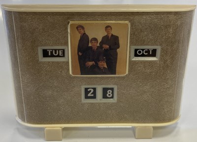Lot 178 - BEATLES CALENDAR CLOCK