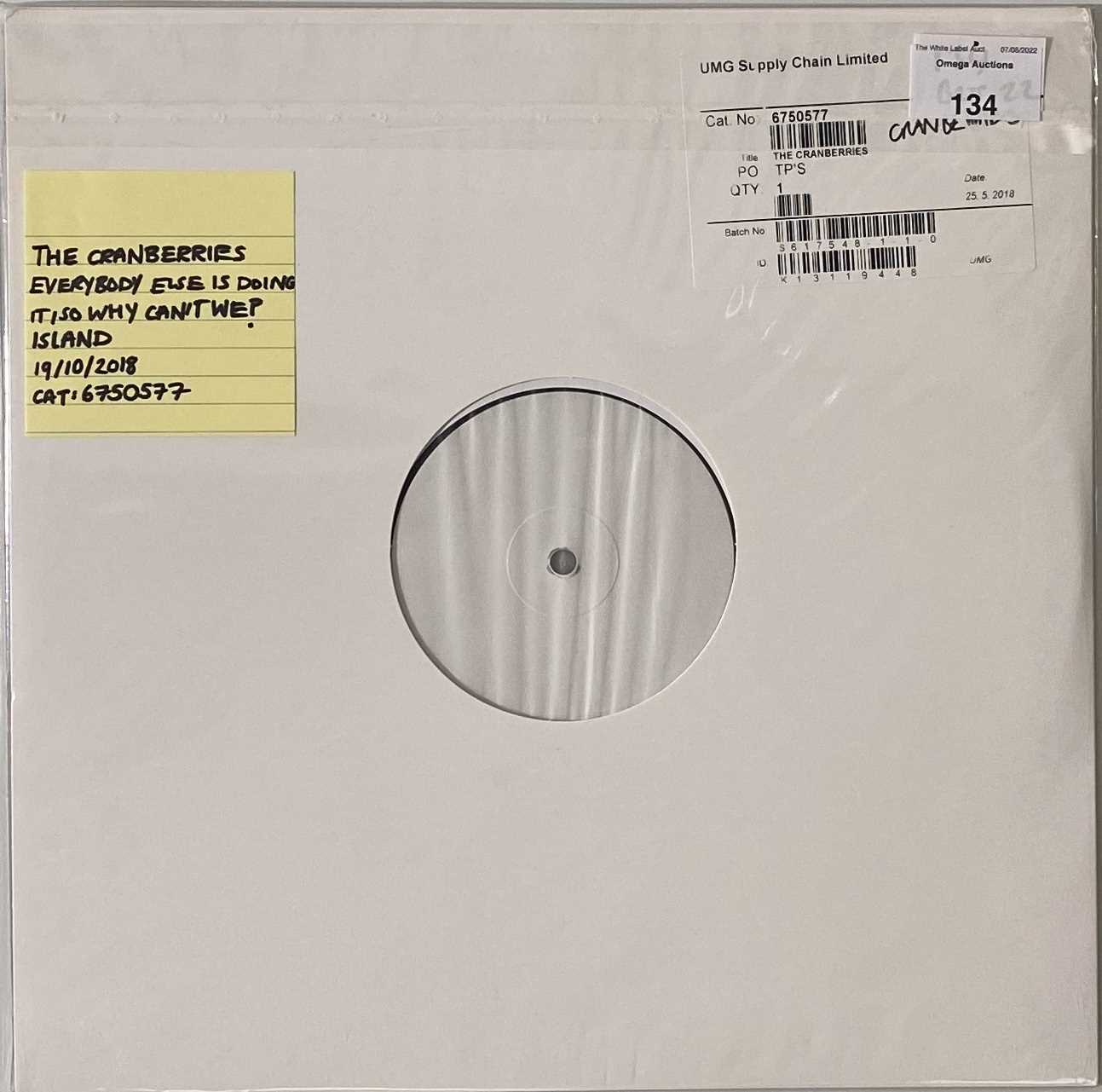 Lot 134 - THE CRANBERRIES - EVERYBODY ELSE IS DOING IT, SO WHY CAN'T WE? LP (2018 - ISLAND/UMC 6750577)