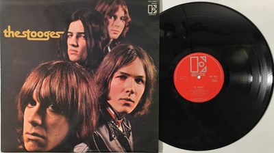 Lot 178 - THE STOOGES - THE STOOGES LP (ORIGINAL UK PRESSING - ELEKTRA EKS 74051)