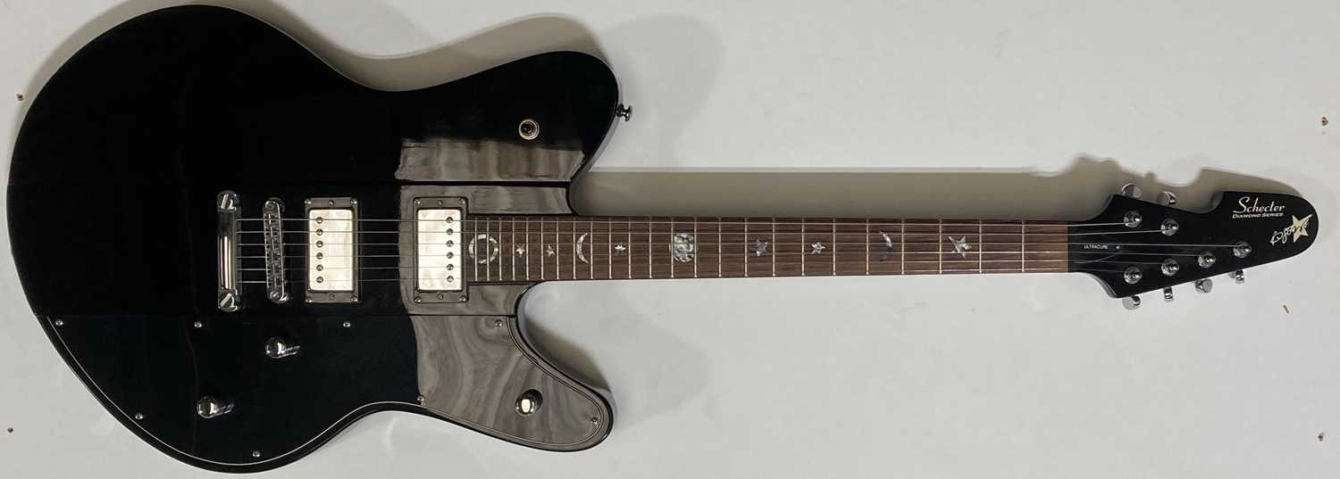 Lot 34 - SCHECTER ROBERT SMITH SIGNATURE ULTRACURE IN BLACK PEARL.