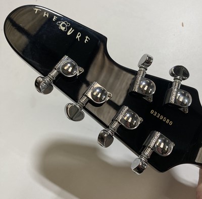 Lot 34 - SCHECTER ROBERT SMITH SIGNATURE ULTRACURE IN BLACK PEARL.