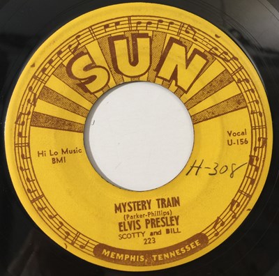 Lot 253 - ELVIS PRESLEY - MYSTERY TRAIN 7" (ORIGINAL US SUN 223 COPY)