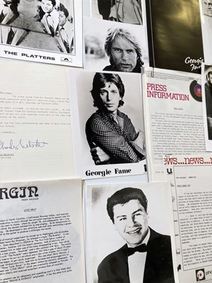 Lot 25 - PRESS KIT ARCHIVE - ROCK N ROLL ARTISTS.