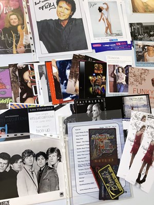 Lot 122 - POP ARTISTS AUTOGRAPHS AND PROMO ITEMS.