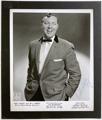 Lot 382 - BILL HALEY - A SIGNED ORIGINAL PRESS PHOTO.